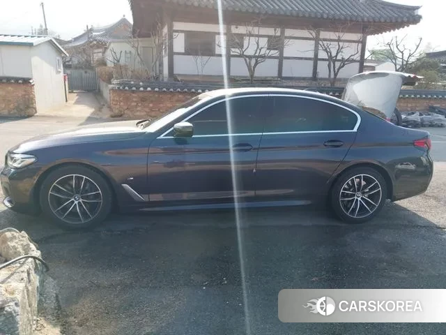 BMW 5 Series (G30) 2022 Серый из Кореи, фото 2