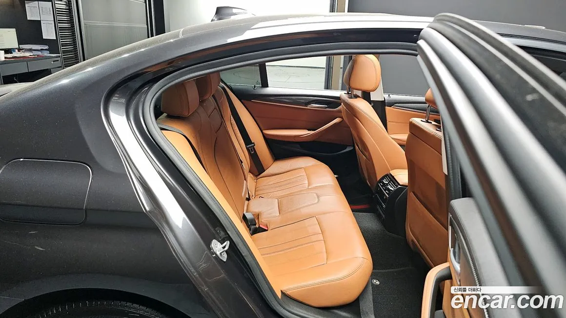 BMW 5 Series (G30) id 1835172 из Кореи 2