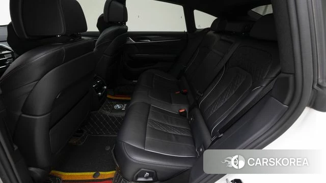 BMW 6 Series GT (G32) 2023 Белый из Кореи, фото 2