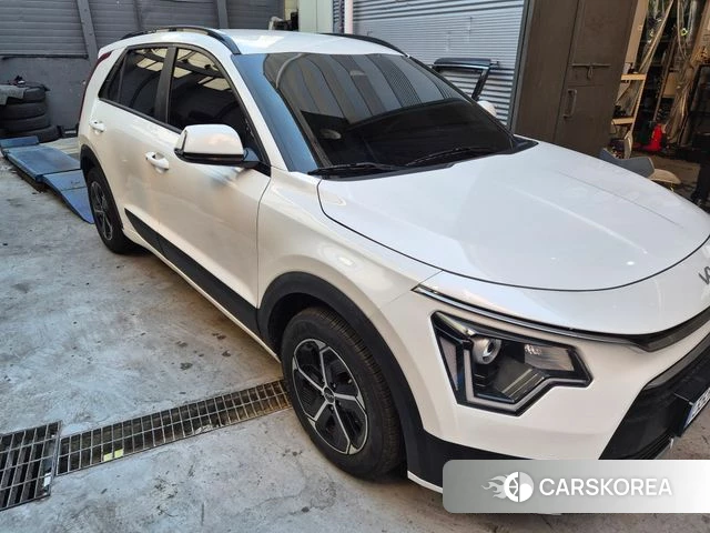 Kia Di Ol Nu Niro 2025 Белый из Кореи, фото 2
