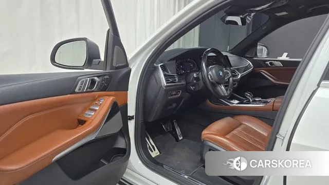 BMW X7 (G07) 2022 Белый из Кореи, фото 2