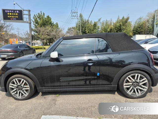 Mini Cooper C Convertible 4th Generation 2025 Черный из Кореи, фото 2