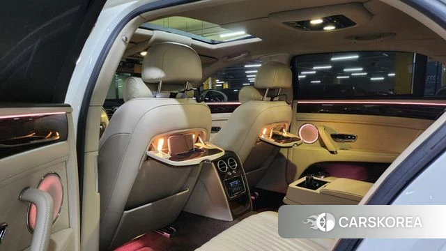 Bentley Flying Spur 2nd Generation 2018 Белый из Кореи, фото 2