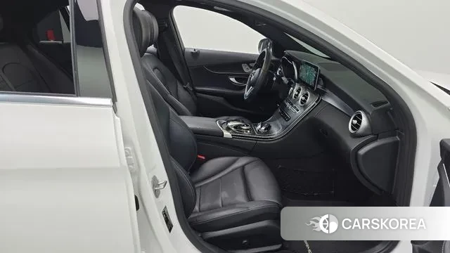 Mercedes-Benz C-Class W205 2019 Белый из Кореи, фото 2