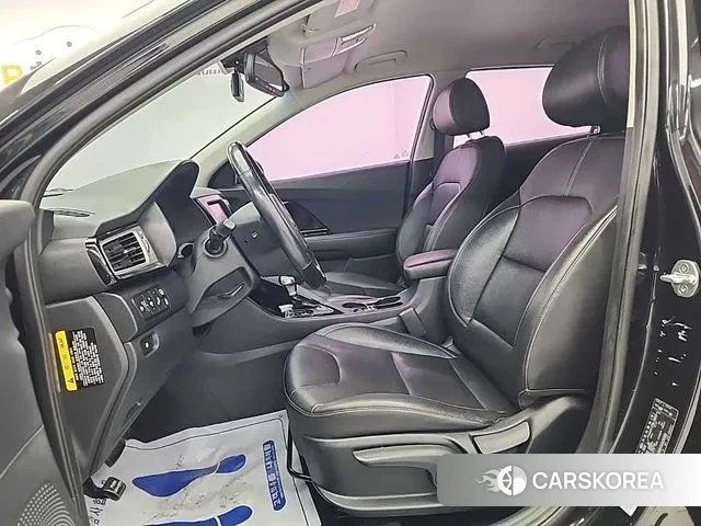 Kia Niro 2018 Черный из Кореи, фото 2