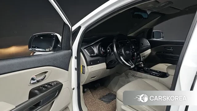 Kia The New Carnival 2018 Белый из Кореи, фото 2