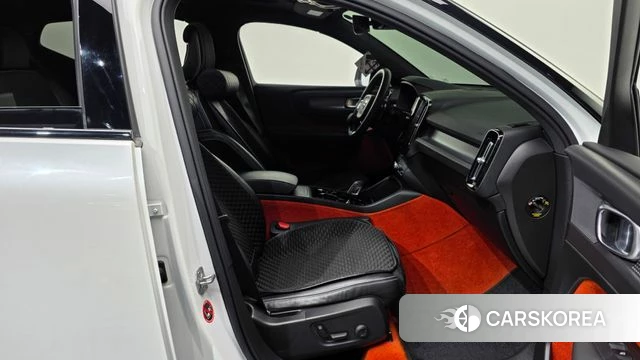 Volvo XC40 2019 Белый из Кореи, фото 2