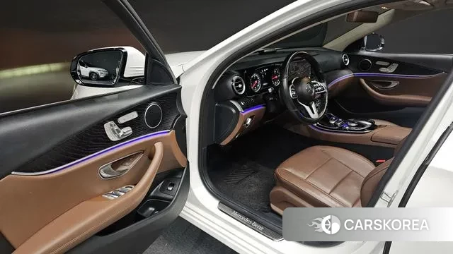 Mercedes-Benz E-Class W213 2020 Белый из Кореи, фото 2