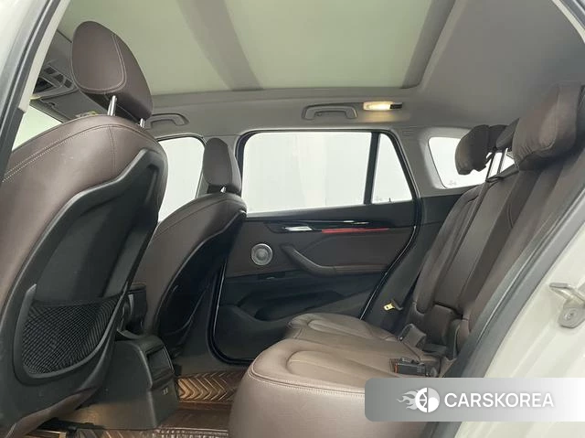 BMW X1 2022 Белый из Китая, фото 2