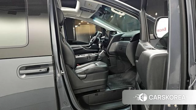 Hyundai Staria 2022 Серый из Кореи, фото 2