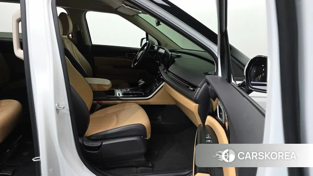 Kia Carnival 4th generation 2022 Белый из Кореи, фото 2