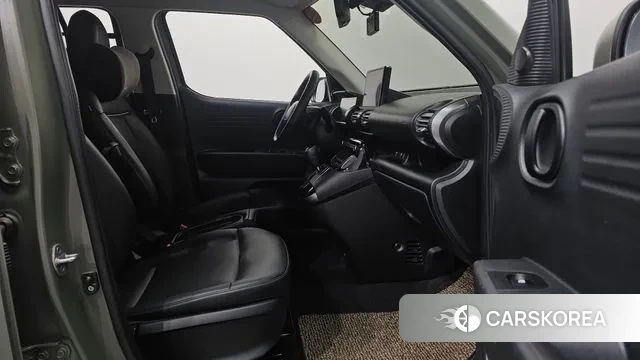 Hyundai Casper 2023 Темно-зеленый из Кореи, фото 2