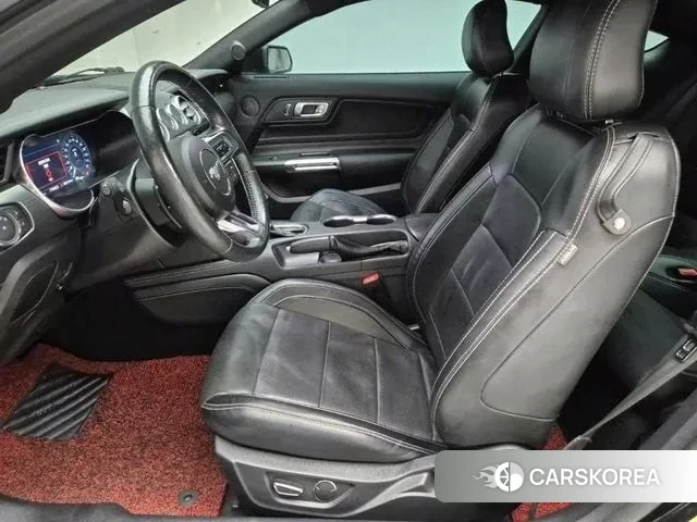 Ford Mustang 2019 Черный из Кореи, фото 2