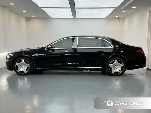 Mercedes-Benz Maybach S-class 2023 Черный из Китая, фото 2