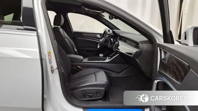 Audi A6 (C8) 2021 Белый из Кореи, фото 2