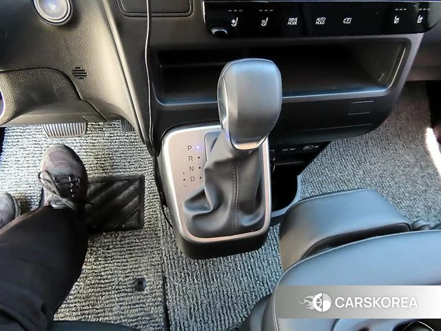 Hyundai Staria 2023 Белый из Кореи, фото 2