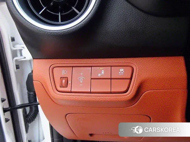 Kia The New K3 2nd generation 2023 Белый из Кореи, фото 2