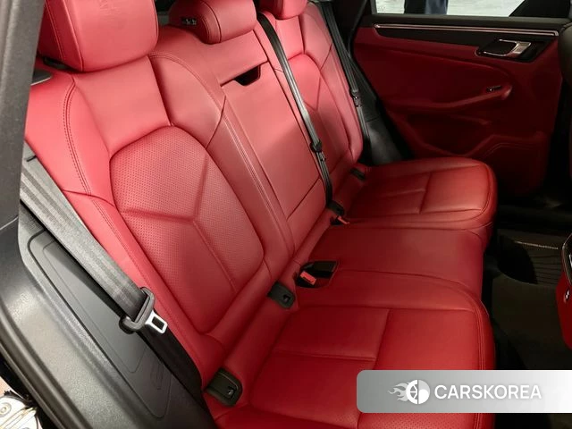 Porsche Macan 2021 Черный из Кореи, фото 2