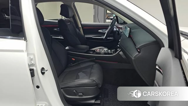 Genesis GV70 2024 Белый из Кореи, фото 2