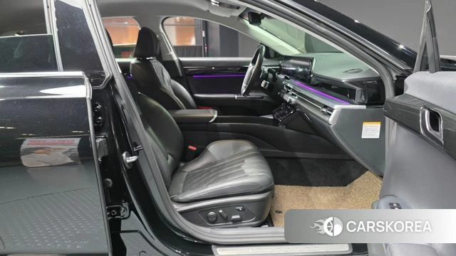 Hyundai Grandeur Hybrid (GN7) 2023 Черный из Кореи, фото 2