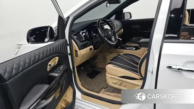 Kia The New Carnival 2018 Белый из Кореи, фото 2