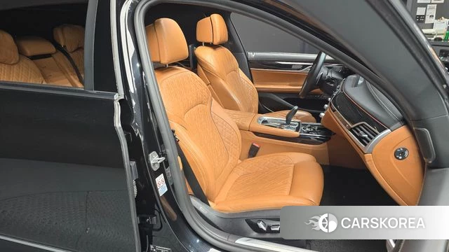 BMW 7 Series (G11) 2019 Черный из Кореи, фото 2