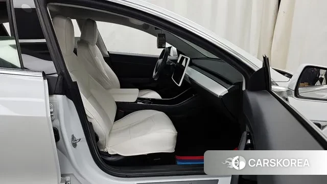 Tesla Model 3 2020 Белый из Кореи, фото 2