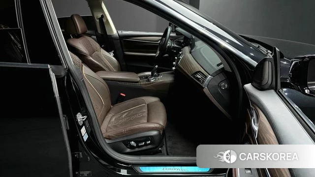 BMW 6 Series GT (G32) 2018 Черный из Кореи, фото 2