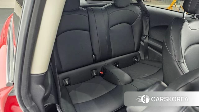 Mini Cooper 2021 Красный из Кореи, фото 2