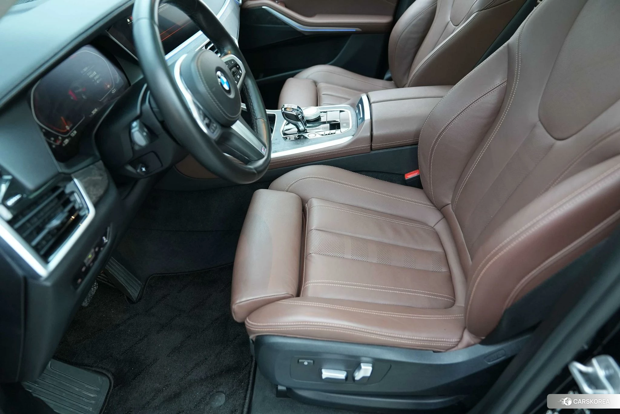 BMW X5 (imported) 2021 Черный из Китая, фото 2