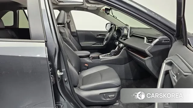 Toyota RAV4 5th Generation 2023 Серый из Кореи, фото 2