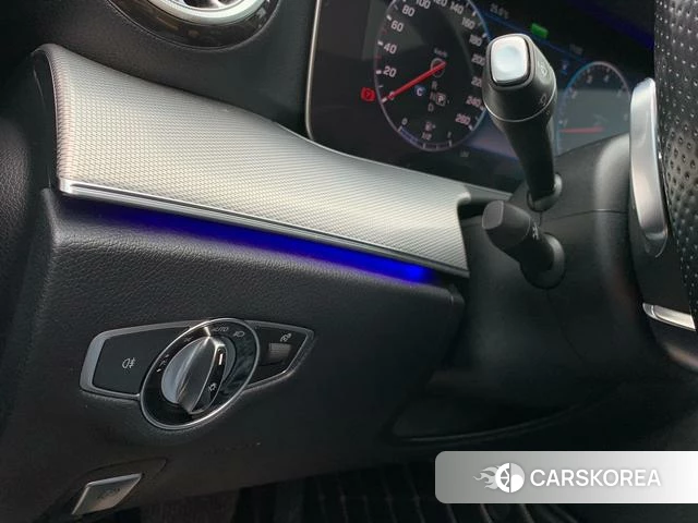 Mercedes-Benz E-class (imported) 2020 Серебристо-серый из Китая, фото 2