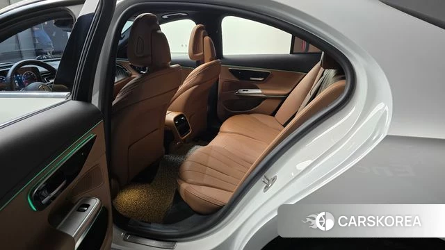 Mercedes-Benz E-Class W214 2024 Белый из Кореи, фото 2