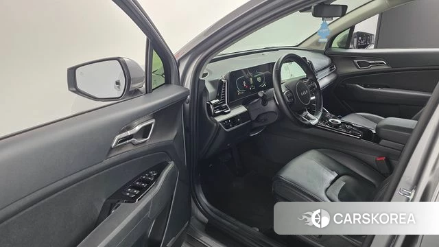 Kia Sportage 5th Generation Hybrid 2022 Серебристо-серый из Кореи, фото 2