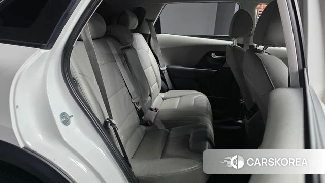 Kia Niro 2018 Белый из Кореи, фото 2