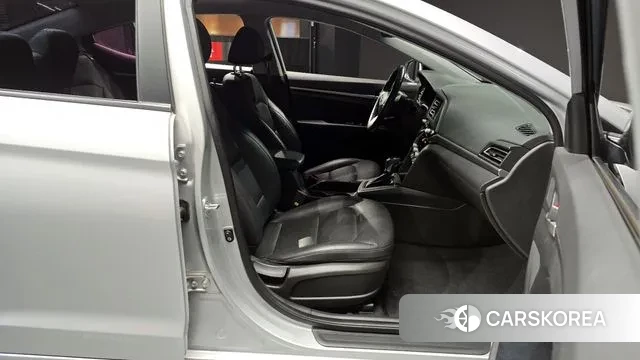 Hyundai The New Avante AD 2018 Серебристо-серый из Кореи, фото 2