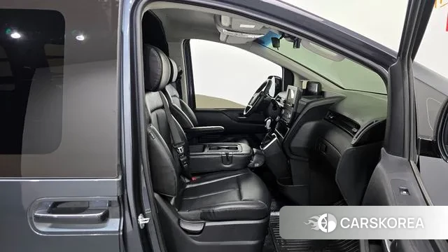 Hyundai Staria 2022 Серый из Кореи, фото 2