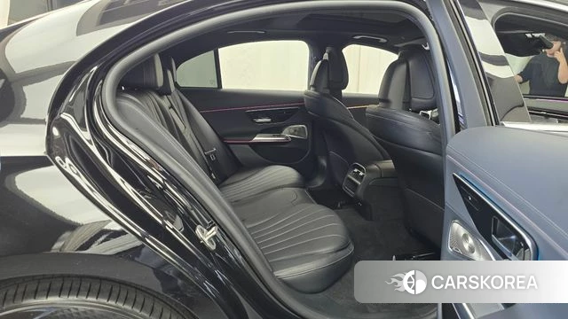 Mercedes-Benz E-Class W214 2024 Черный из Кореи, фото 2