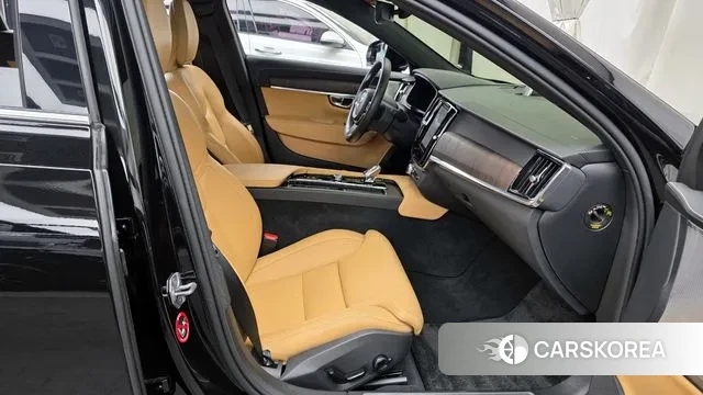 Volvo S90 2022 Черный из Кореи, фото 2