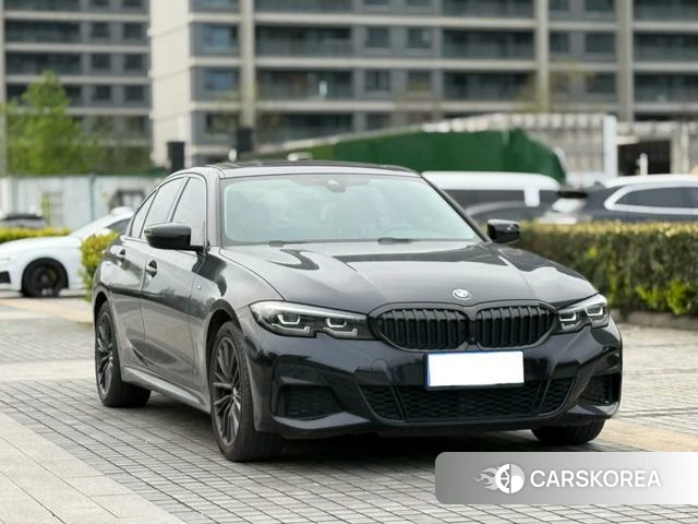 BMW 3 series 2022 Черный из Китая, фото 2