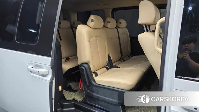 Hyundai Staria 2025 Белый из Кореи, фото 2