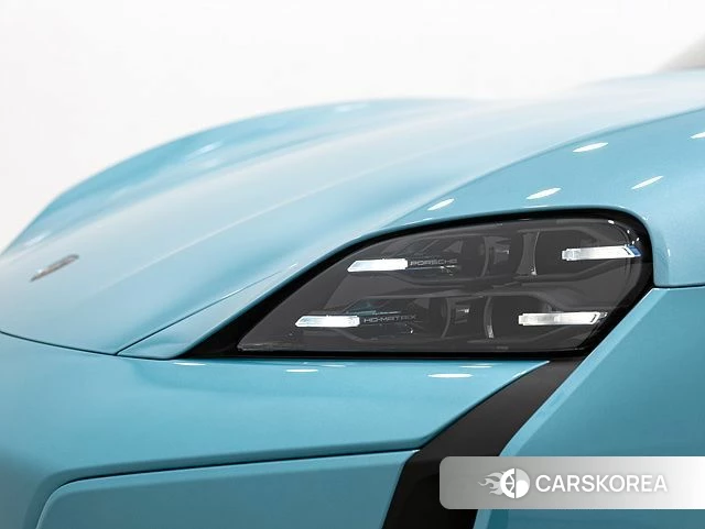 Porsche Taycan 2025 Синий нефрит из Кореи, фото 2