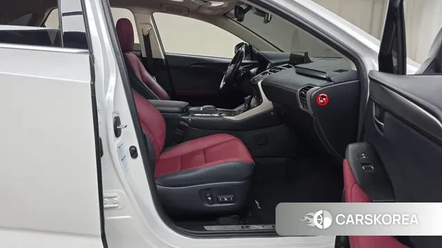 Lexus NX300h 2020 Белый из Кореи, фото 2