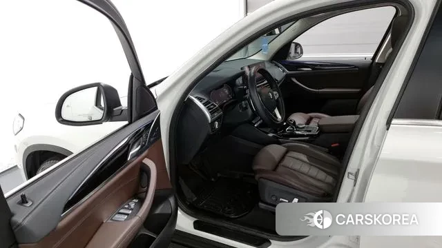 BMW X3 (G01) 2023 Белый из Кореи, фото 2