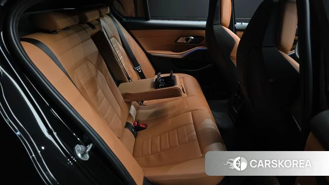 BMW 3 Series (G20) 2023 Черный из Кореи, фото 2