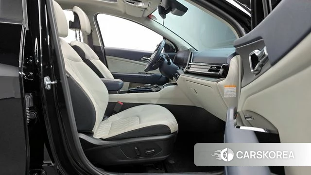 Kia Sportage 5th Generation Hybrid 2021 Черный из Кореи, фото 2