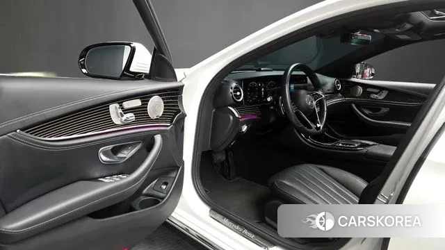 Mercedes-Benz E-Class W213 2021 Белый из Кореи, фото 2