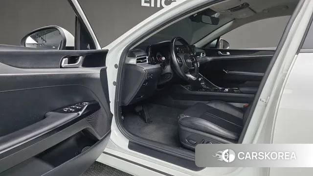 Kia K5 3rd generation 2021 Белый из Кореи, фото 2