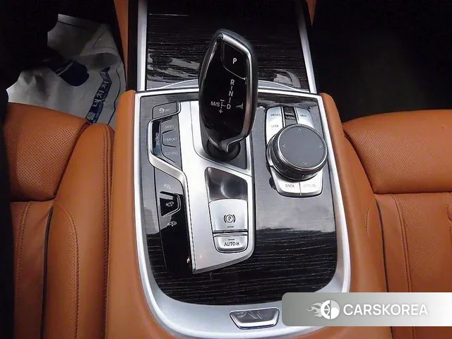 BMW 7 Series (G11) 2018 Черный из Кореи, фото 2