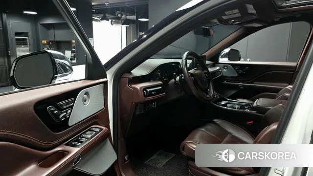 Lincoln Aviator 2nd generation 2021 Белый из Кореи, фото 2
